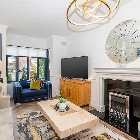 Castle Hideaway * Malahide